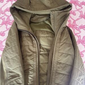 green lululemon jacket